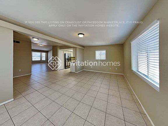 5th image of 3841 E Hampton Ave