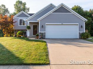 6112 Balcom Ln, Allendale, MI 49401