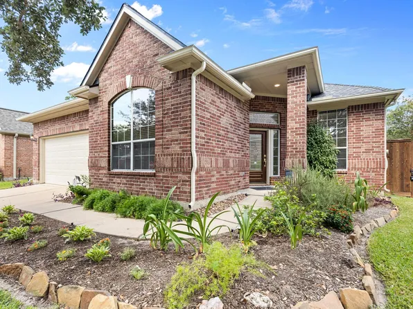 2404 S Venice Dr, Pearland, TX 77581