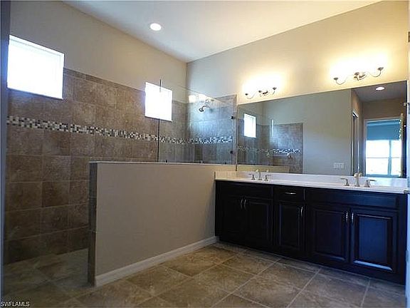 3rd image of 3019 Sunset Pointe Cir