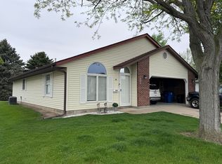805 Townview Dr, Saint Marys, OH 45885