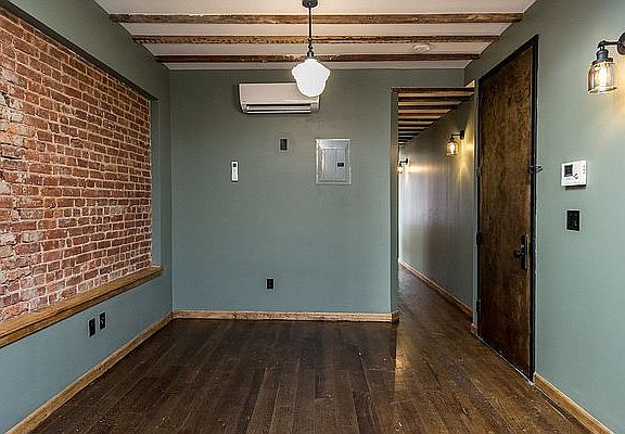 4th image of 196 Montrose Ave APT 3L