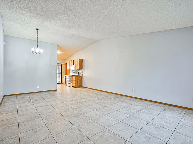 1608 Barrel Cactus Ct — Photo 4