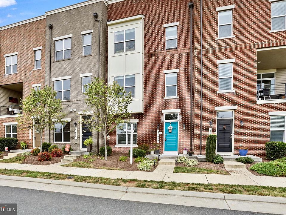 1st image of 21077 Ashburn Heights Dr