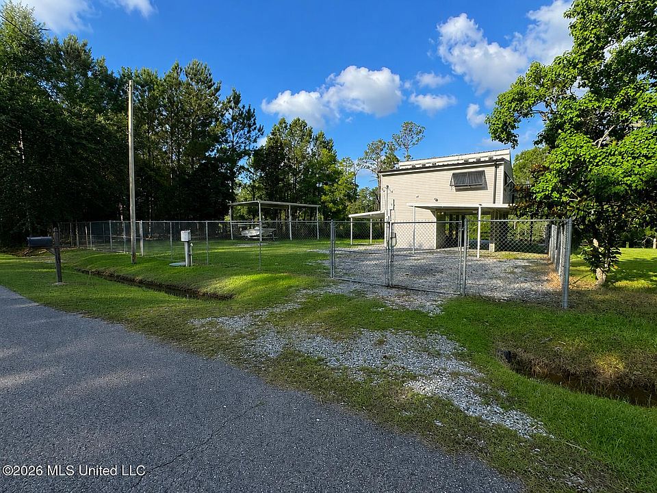 1st image of 10073 River Dr
