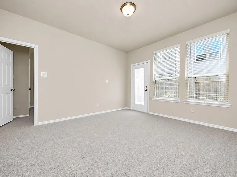 3111 Dakota Falls Dr — Photo 15