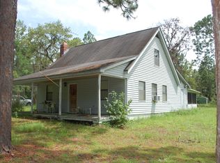 295 Redwater Lake Rd, Hawthorne, FL 32640