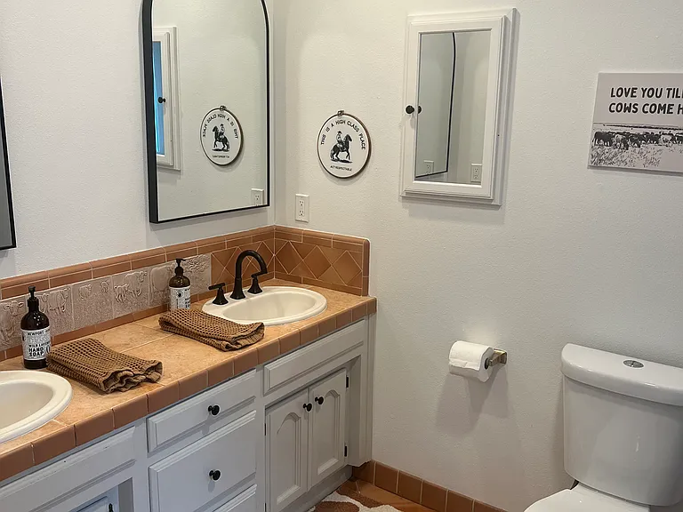 2484 Starling Dr — Photo 6