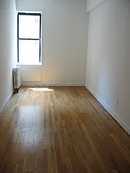 Rented by 4 Points Properties