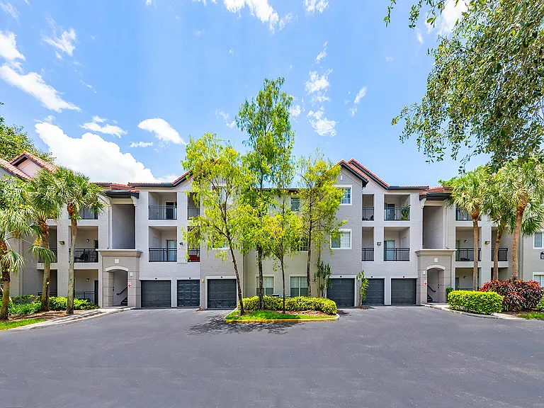 MAA Coral Springs — Photo 6