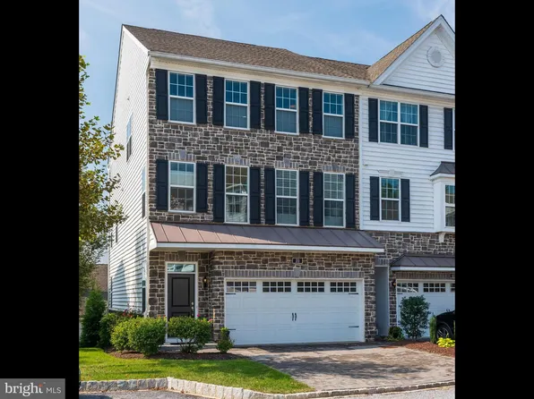 111 Corvus Cir, Media, PA 19063