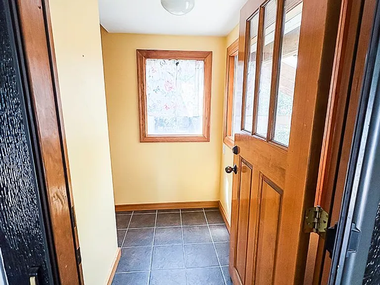 1203 Logan St — Photo 18