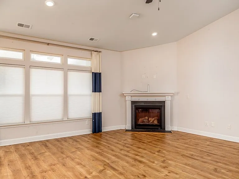 1208 Ficus Dr — Photo 9