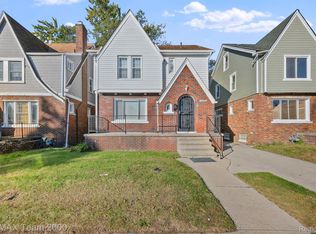 18923 Santa Rosa Dr, Detroit, MI 48221