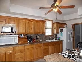 5th image of 1515 Ross St