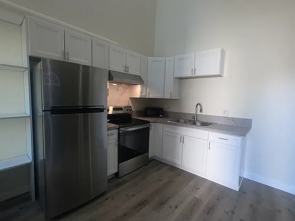 2 bed, 900 sqft, $2,595 — Photo 4
