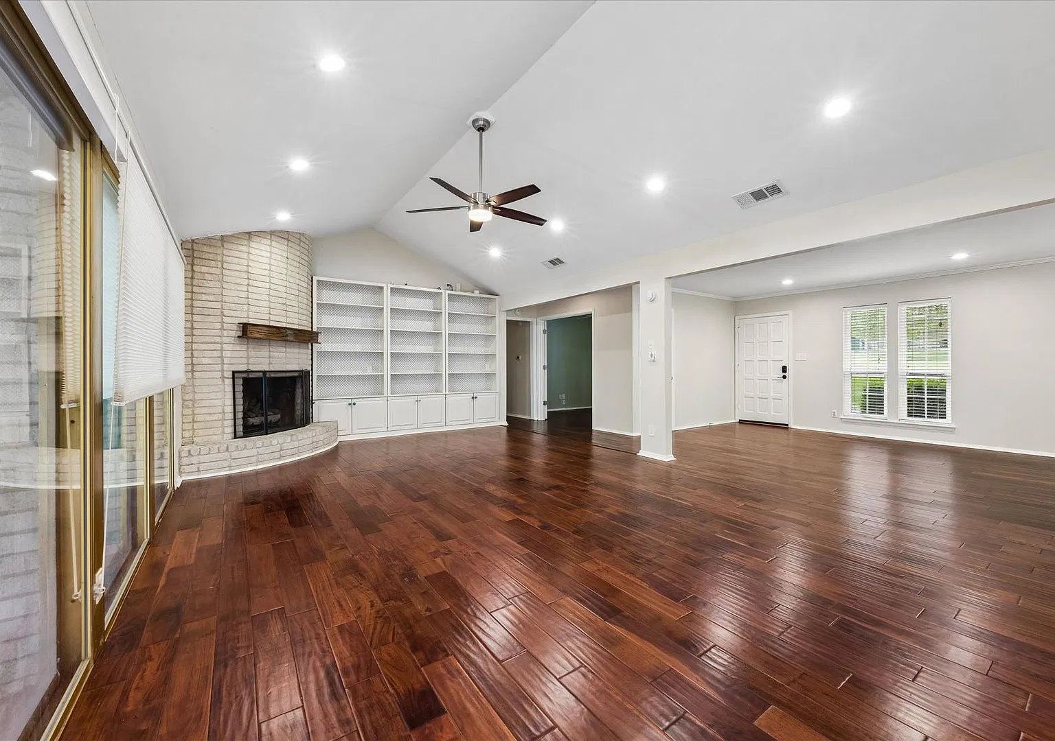 4-Bed Ranch on a Cul-de-Sac with Covered Patio & Remodeled Bath — Photo 4
