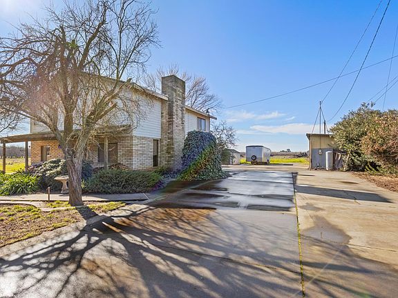 5th image of 3781 Larkin Rd