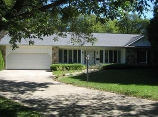 114 Hilltop Dr NE, Mount Vernon, IA 52314