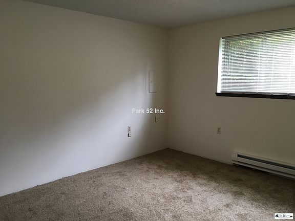 5th image of 5040 S Steele St