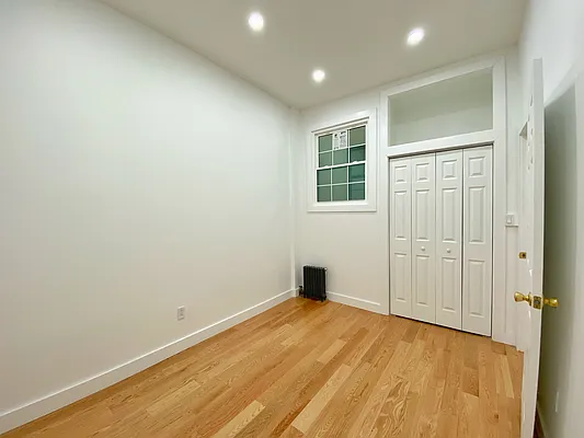 Rented by Daniel Gale Sotheby's International Realty | media 19