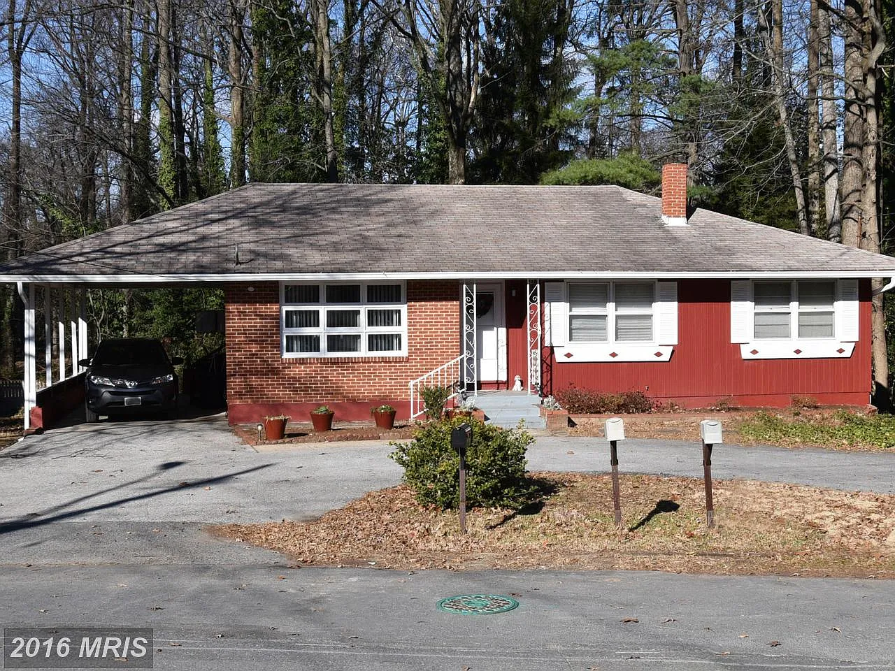 9012 Spring Ave photo 1
