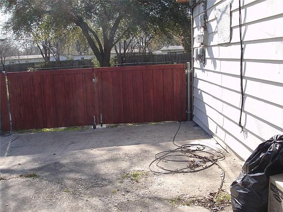 5th image of 833 Camino Dr