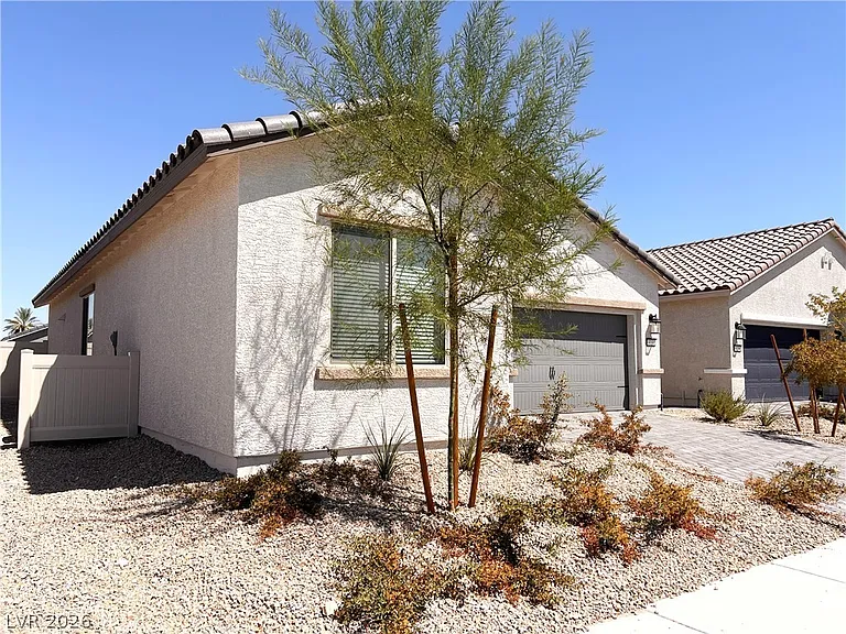 3232 Lahontan St — Photo 2