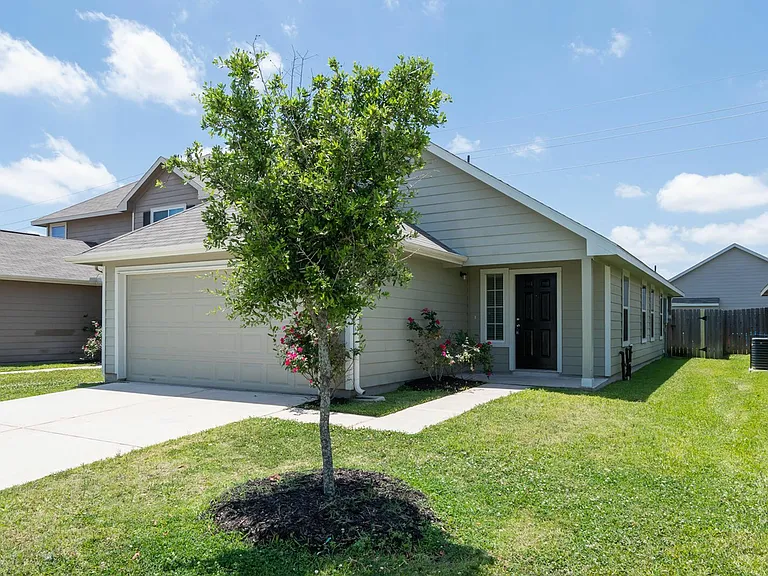 5435 Amelia Plantation Dr — Photo 2