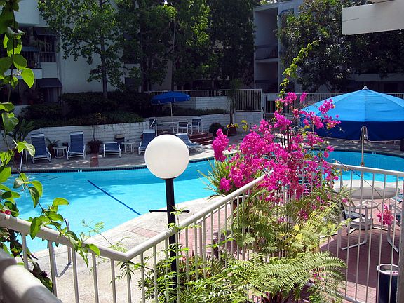 2nd image of 4900 Overland Ave Unit 272