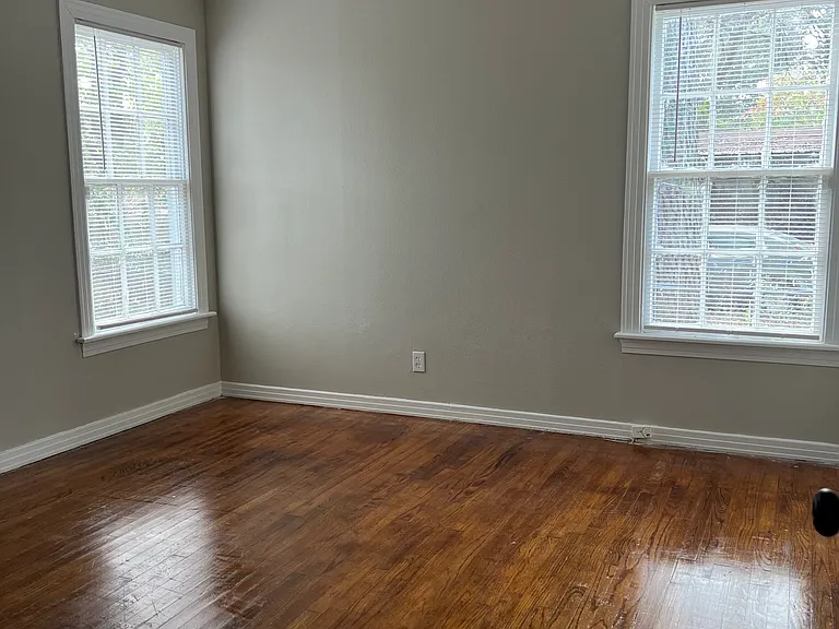 4229 Ridgeway Ave — Photo 9