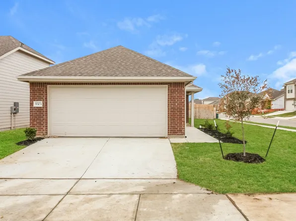 9303 Green Flora Ct, San Antonio, TX 78211