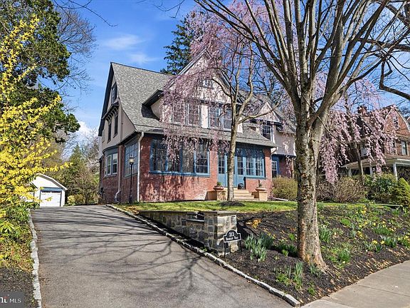 2nd image of 313 Berkeley Rd
