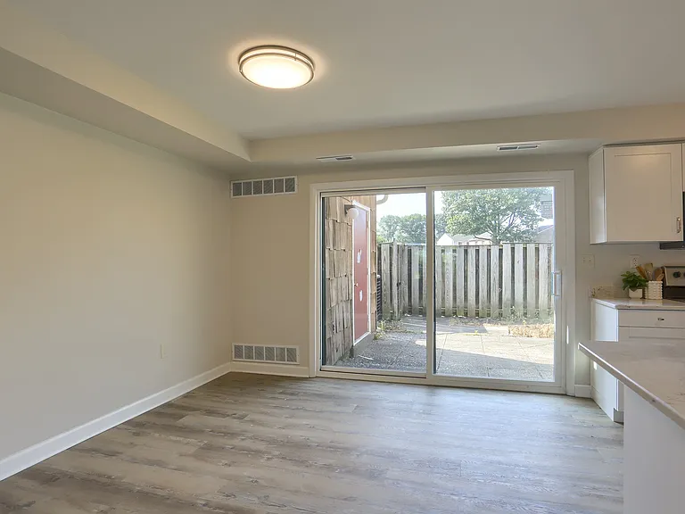 Briarcrest Gardens Apartments & Townhomes — Photo 71