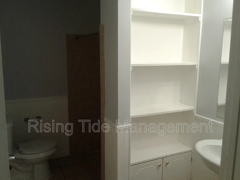 948 Hickory Dr — Photo 15