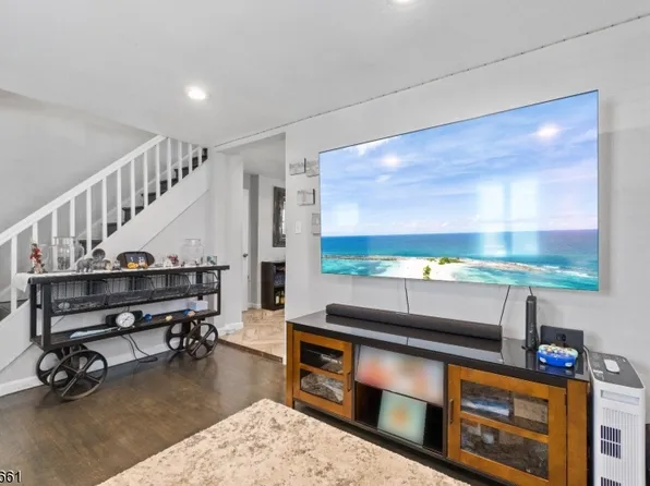 513 Green Street, Elizabeth City, NJ 07202