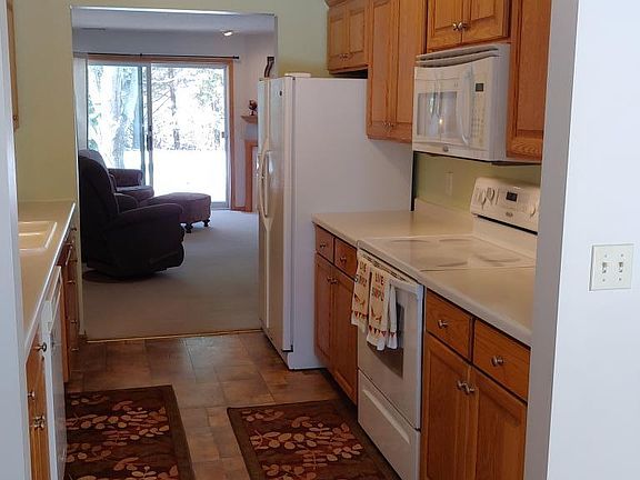 5th image of 805 Woodland Ln