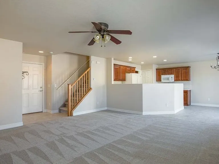 4026 Berwick Ln — Photo 4