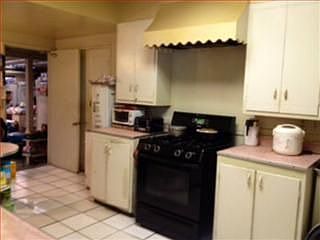 5th image of 697 S 10th St