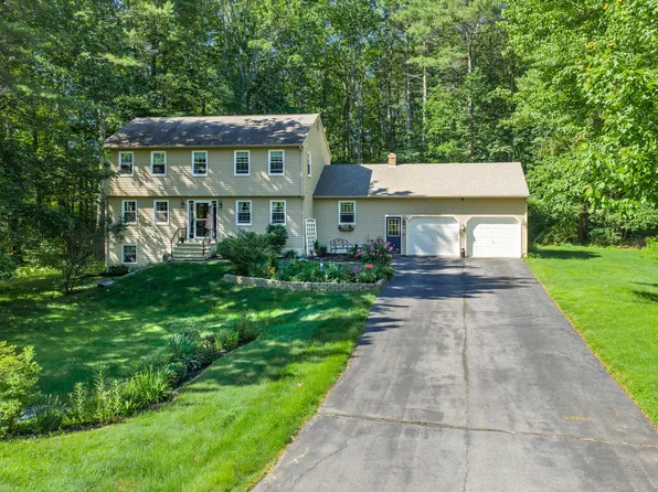 9 Juniper Lane, Falmouth, ME 04105