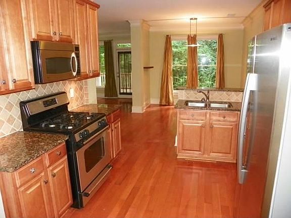 Kitchen & Breakfast Room