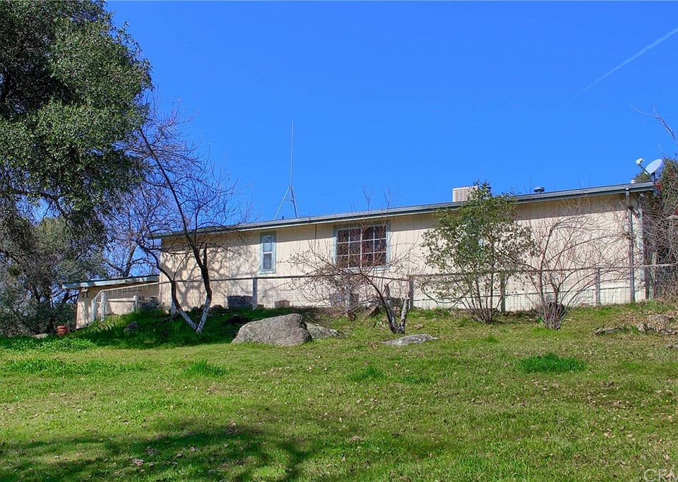 1st image of 3914 Broncho Hollow Ln