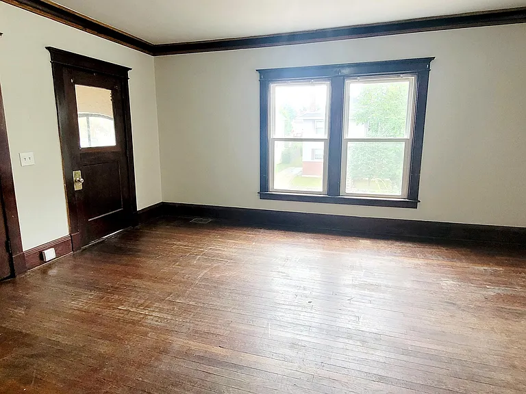 815 Cass Ave SE #2 — Photo 4