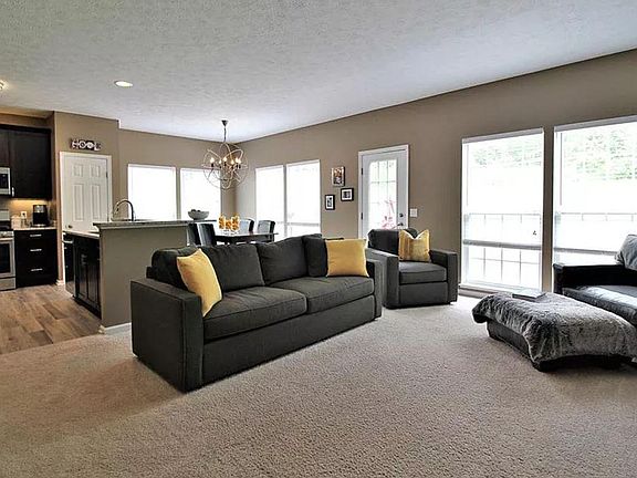 2nd image of 4935 Lake View Dr