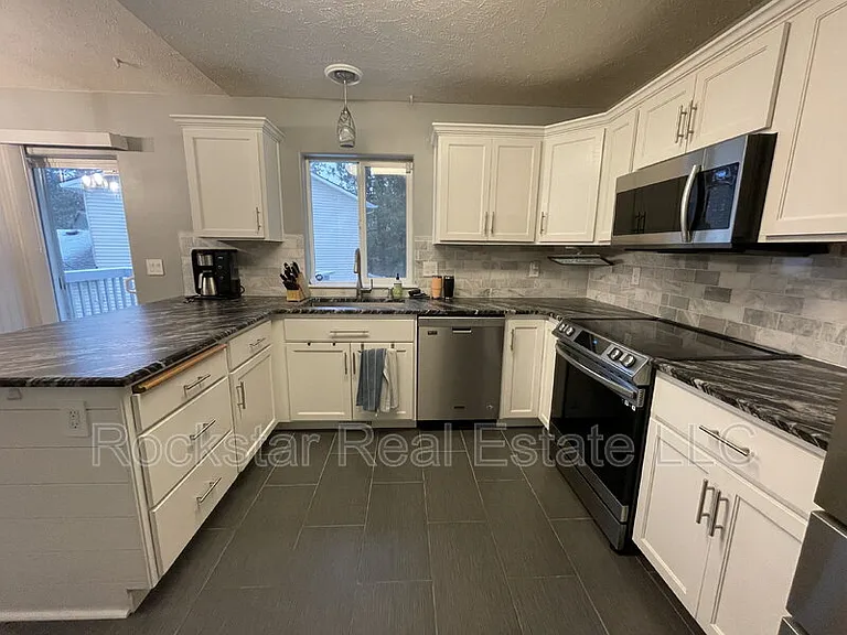 9022 W Campus Dr — Photo 32