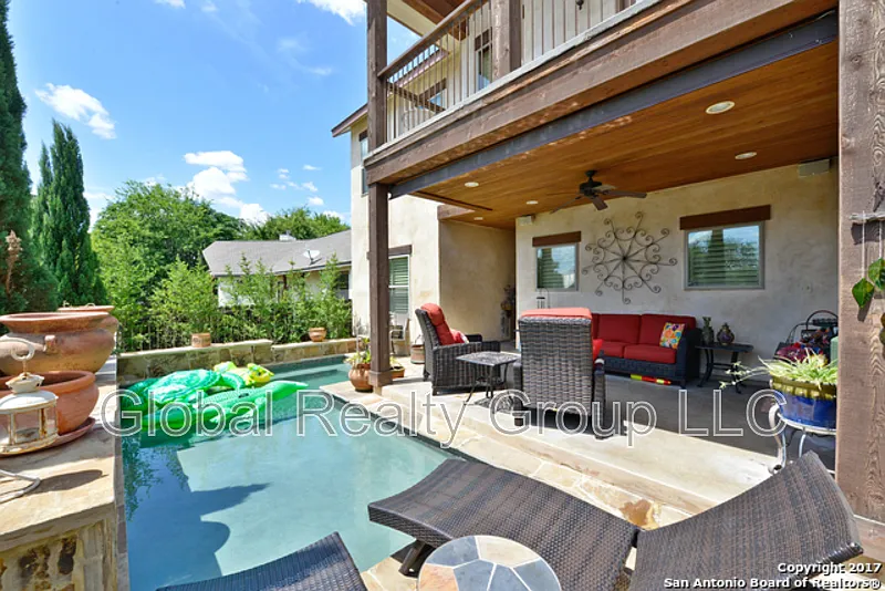 4 bed, 4.5 bath, 2813 sqft, $4,200 — Photo 2