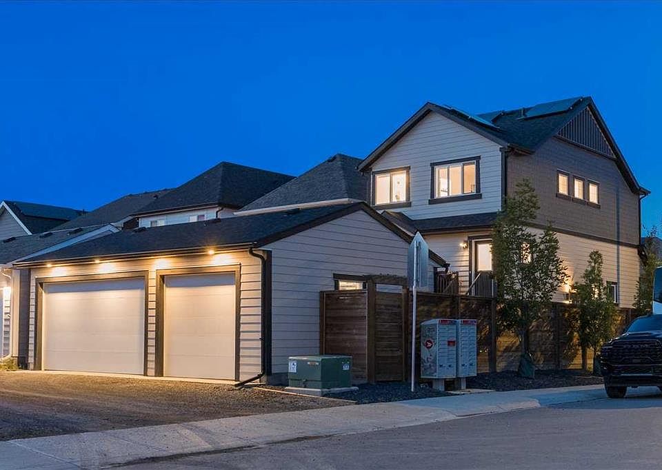 1st image of 199 E Magnolia Way SE