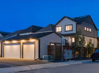 199 E Magnolia Way SE, Calgary, AB T3M 3M7