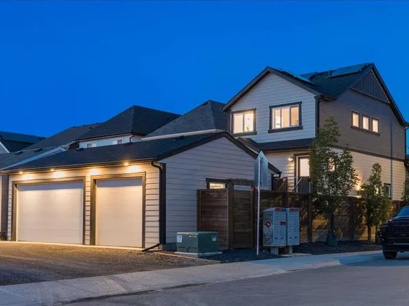 199 E Magnolia Way SE, Calgary, AB T3M 3M7