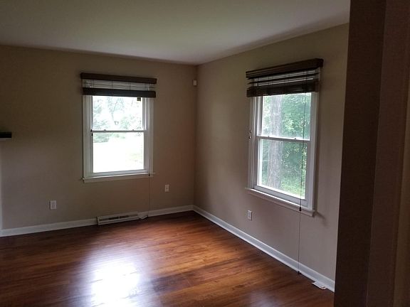 5th image of 8798 Empire Ct